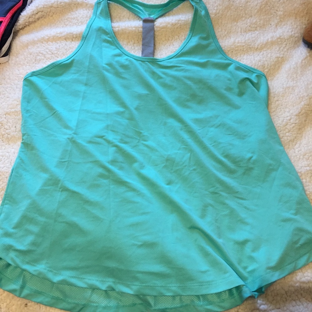 Semi-fitted Active Tank